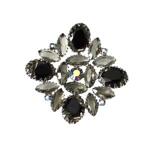 Unique Brooch in a Square Concave Design